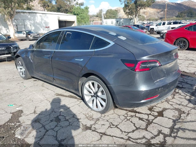 2019 TESLA MODEL 3 5YJ3E1EA8KF401953 Photo 2