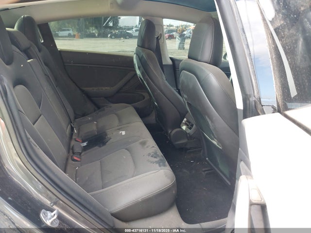 2019 TESLA MODEL 3 5YJ3E1EA8KF401953 Photo 7