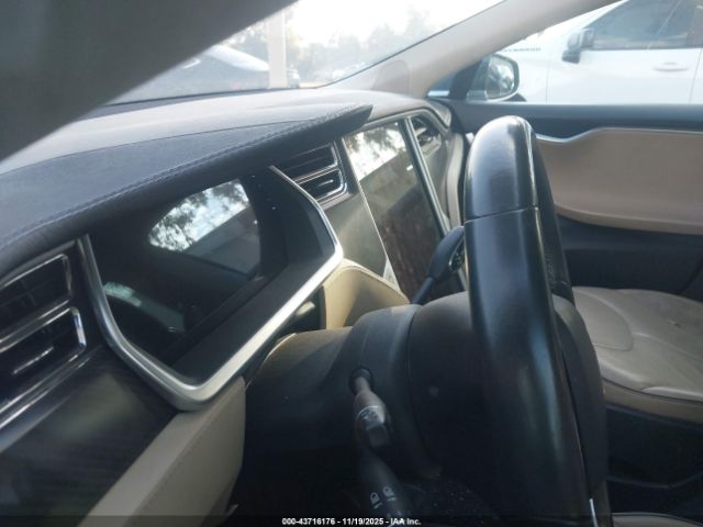 2013 TESLA MODEL S 5YJSA1DP0DFP04659 Photo 6