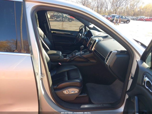 2013 PORSCHE CAYENNE WP1AB2A21DLA80910 Photo 4