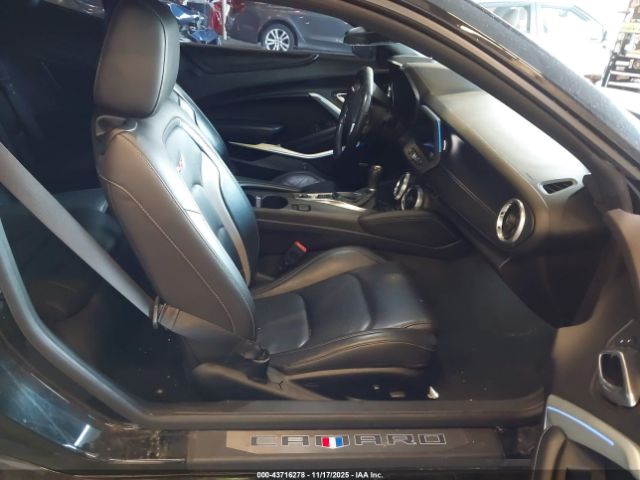 2018 CHEVROLET CAMARO 1G1FG1R79J0172811 Photo 4