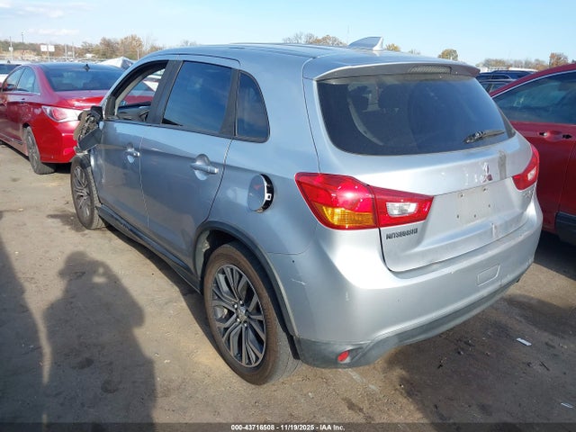 2017 MITSUBISHI OUTLANDER SPORT JA4AR3AU6HZ004858 Photo 2
