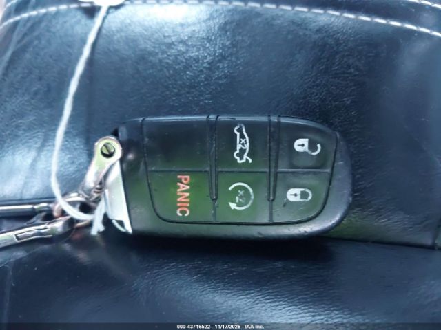 2019 CHRYSLER 300 2C3CCABG8KH515691 Photo 10