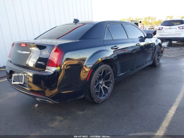 2019 CHRYSLER 300 2C3CCABG8KH515691 Photo 3