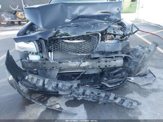 2019 CHRYSLER 300 2C3CCABG8KH515691 Photo 5