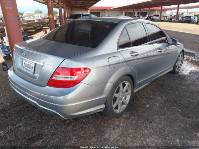 2014 MERCEDES-BENZ C 250 WDDGF4HB6EA963602 Photo 3