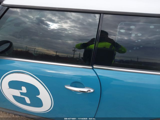 2009 MINI COOPER WMWMF33549TW78591 Photo 5