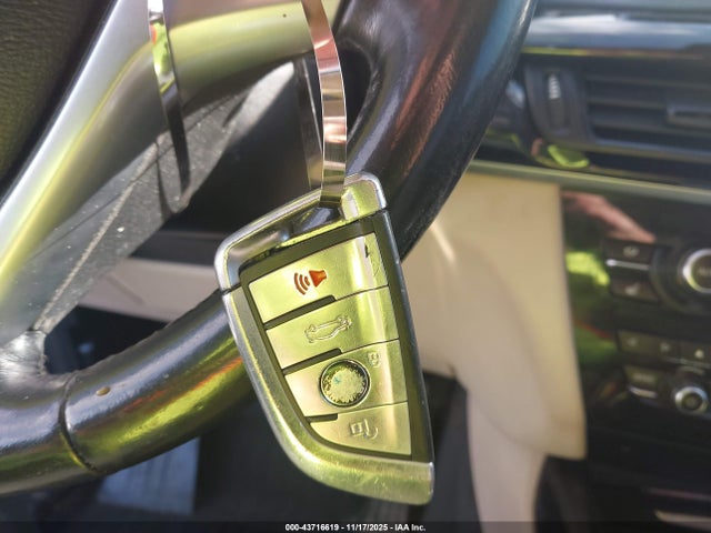 2016 BMW X5 5UXKR0C54G0P30427 Photo 10