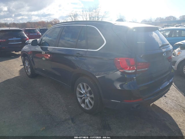 2016 BMW X5 5UXKR0C54G0P30427 Photo 2