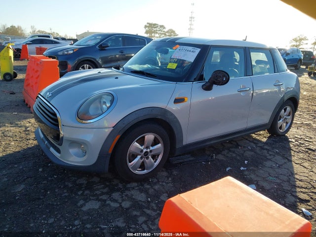 2016 MINI HARDTOP WMWXU1C54G2D09369 Photo 1