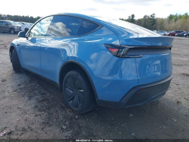 2026 TESLA MODEL Y 7SAYGDEEXTA388001 Photo 2