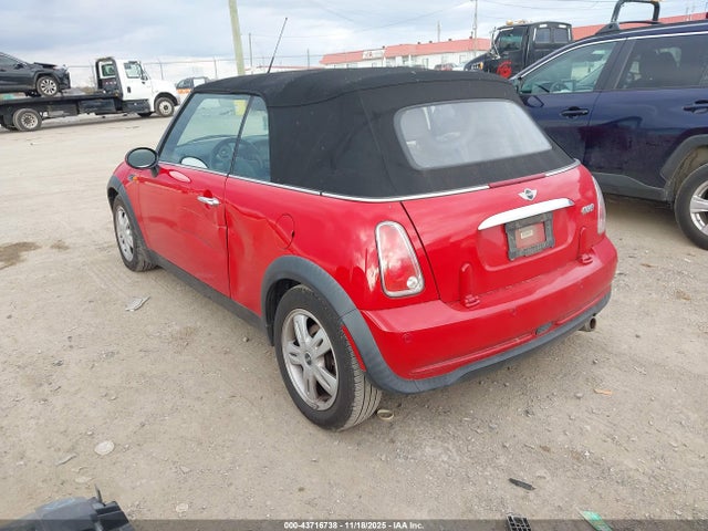 2006 MINI COOPER WMWRF33516TG14383 Photo 2