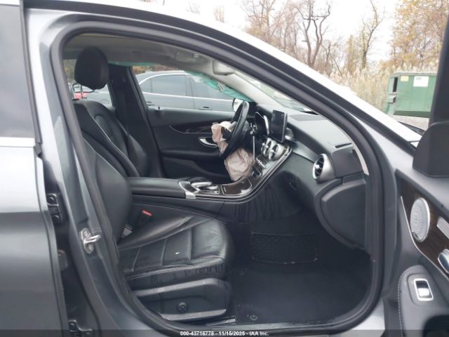 2017 MERCEDES-BENZ C 300 55SWF4KB4HU209283 Photo 4