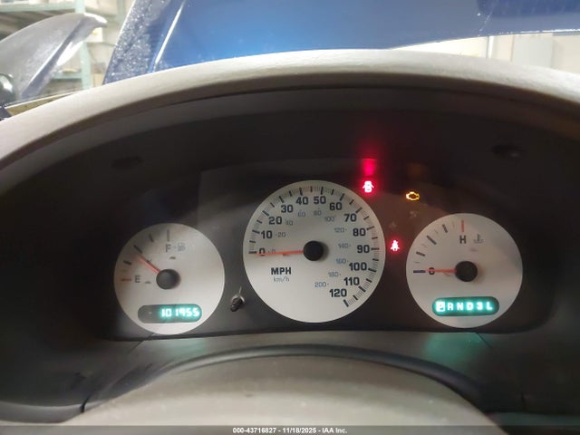 2002 CHRYSLER VOYAGER 1C4GJ25342B553669 Photo 6