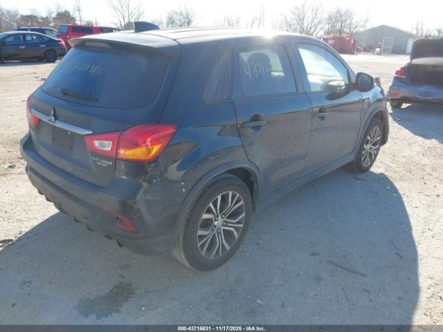 2018 MITSUBISHI OUTLANDER SPORT JA4AP3AU2JU010584 Photo 3