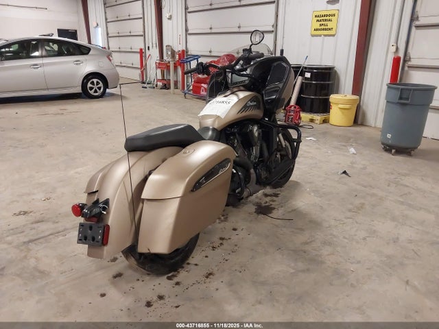 2020 INDIAN MOTORCYCLE CO. CHALLENGER 56KLCDRR4L3386268 Photo 3