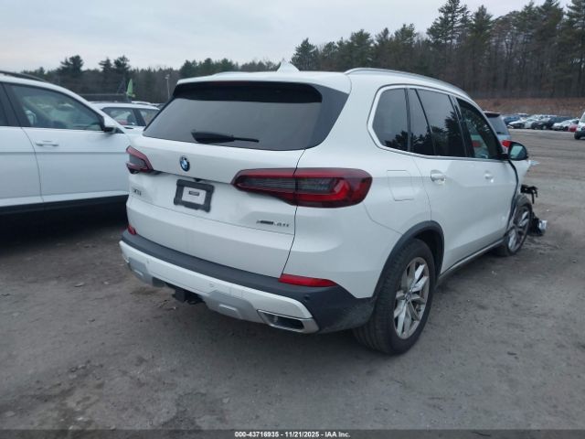 2021 BMW X5 5UXCR6C04M9F10226 Photo 3