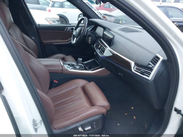 2021 BMW X5 5UXCR6C04M9F10226 Photo 4