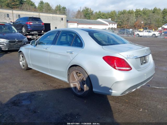 2016 MERCEDES-BENZ C 300 55SWF4KB6GU117672 Photo 2