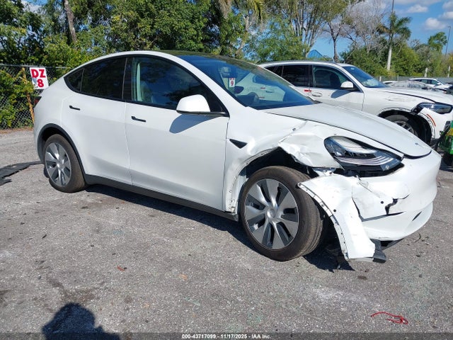 2020 TESLA MODEL Y 5YJYGDEE1LF013467 Photo 0