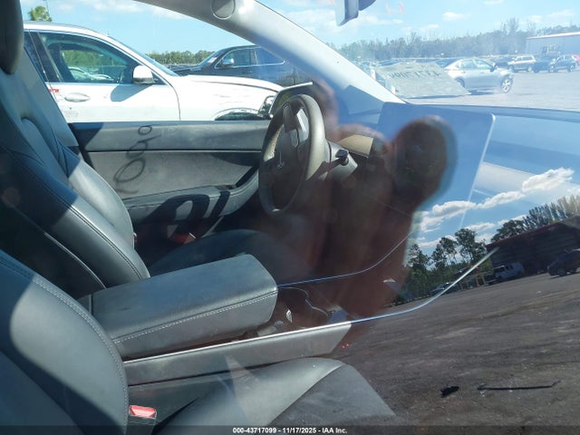 2020 TESLA MODEL Y 5YJYGDEE1LF013467 Photo 4