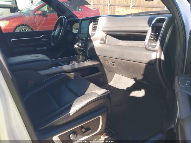 2020 Ram 1500 Laramie  4x4 6'4 Box მანქანა იყიდება აუქციონზე, vin: 1C6SRFDT0LN198972, აუქციონის ნომერი: 43717176
