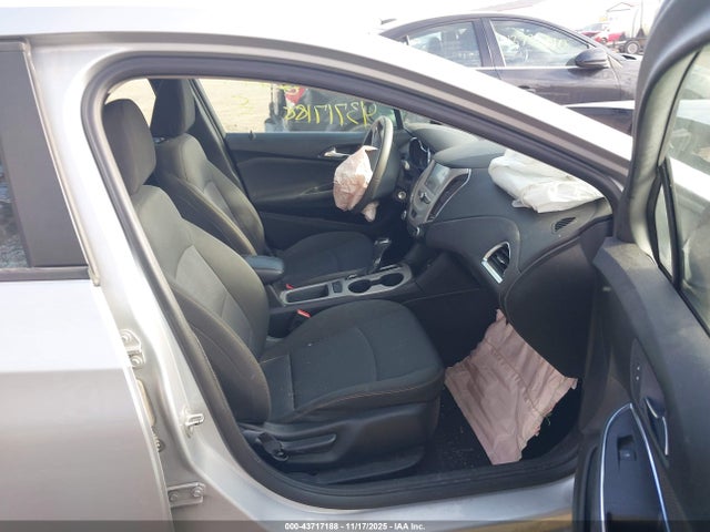 Aukcja sprzedaży 2018 Chevrolet Cruze Ls Auto, vin: 1G1BC5SM1J7185030, numer aukcji: 43717188