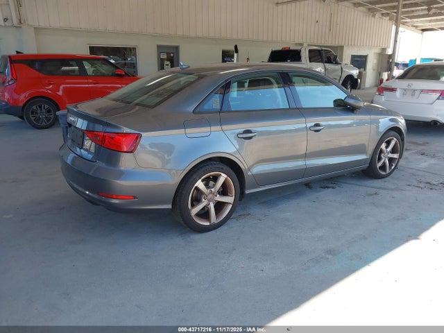 2015 AUDI A3 WAUACGFF2F1009881 Photo 3