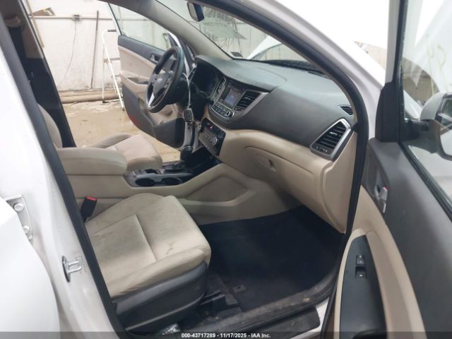 2017 HYUNDAI TUCSON KM8J3CA48HU514726 Photo 4