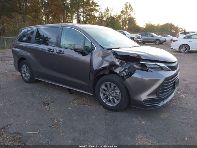 2024 TOYOTA SIENNA 5TDKRKEC3RS202628