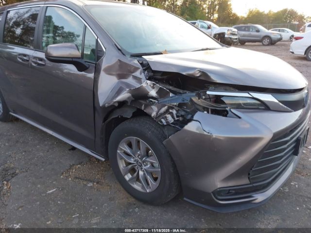 2024 TOYOTA SIENNA 5TDKRKEC3RS202628 Photo 5