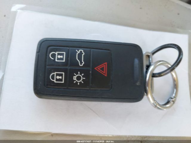 2011 VOLVO XC70 YV4902BZ3B1109058 Photo 10