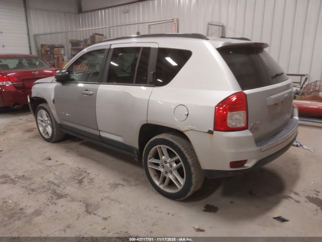 2011 JEEP COMPASS 1J4NF5FB0BD167040 Photo 2