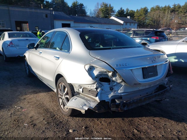 43717747 :رقم المزاد ، 55SWF4KB7FU009124 vin ، 2015 Mercedes-benz C 300 4matic مزاد بيع