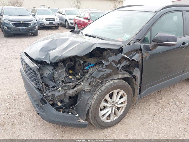 Продаж на аукціоні авто 2022 Toyota Corolla Cross Le, vin: 7MUCAAAG2NV008168, номер лоту: 43717752