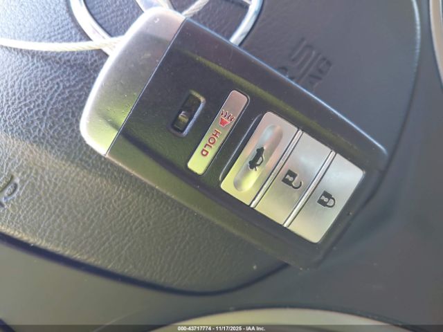 2016 ACURA RLX JH4KC1F50GC001021 Photo 10