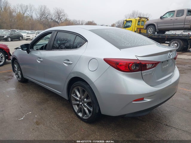 Продаж на аукціоні авто 2018 Mazda Mazda3 Touring, vin: 3MZBN1V34JM200264, номер лоту: 43717775