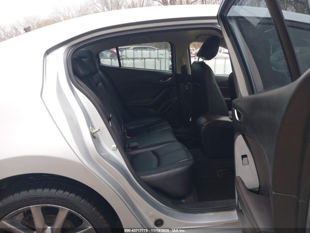 Продаж на аукціоні авто 2018 Mazda Mazda3 Touring, vin: 3MZBN1V34JM200264, номер лоту: 43717775