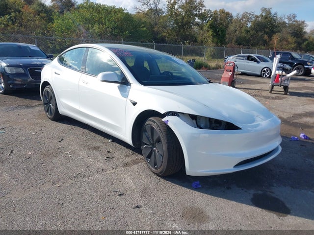 2025 TESLA MODEL 3 5YJ3E1EAXSF073306 Photo 0