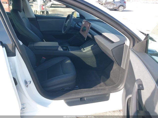 2025 TESLA MODEL 3 5YJ3E1EAXSF073306 Photo 4