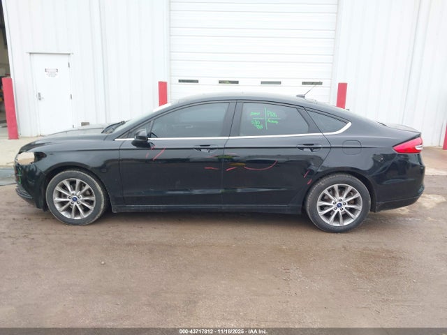 43717812 :رقم المزاد ، 3FA6P0HD7HR367394 vin ، 2017 Ford Fusion Se مزاد بيع