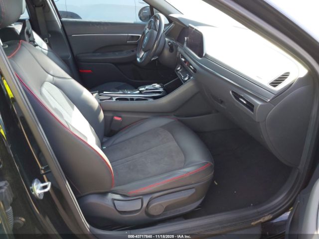 2022 HYUNDAI SONATA 5NPEJ4J29NH139919 Photo 4