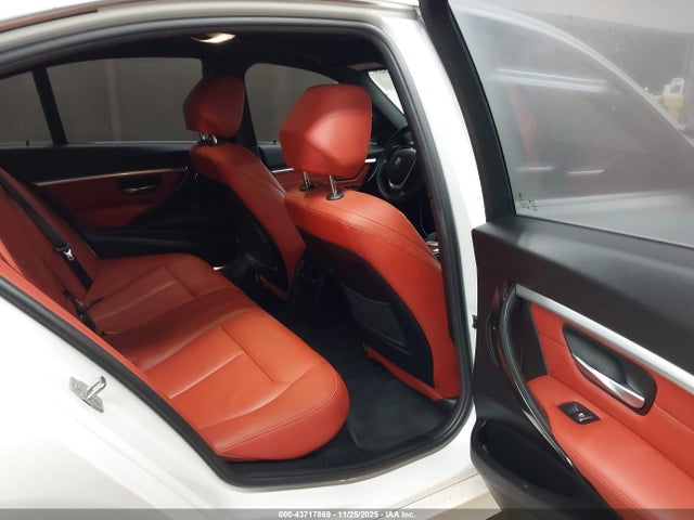 2018 BMW 330I WBA8D9C51JEM31757 Photo 7