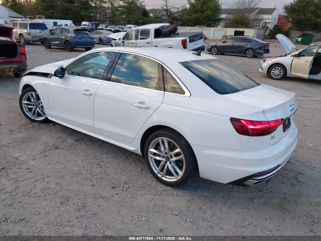 2022 AUDI A4 WAUEAAF42NN012998 Photo 2