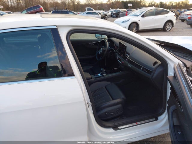 2022 AUDI A4 WAUEAAF42NN012998 Photo 4