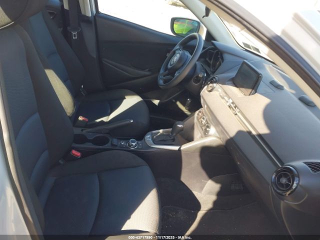 2019 TOYOTA YARIS 3MYDLBYV9KY517909 Photo 4