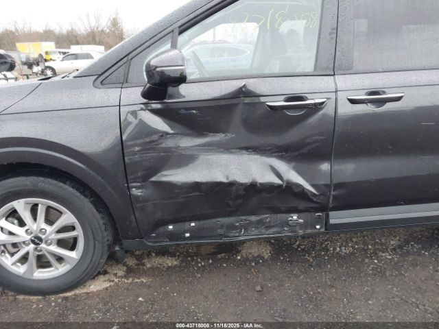 2022 KIA CARNIVAL MPV KNDNB4H33N6158424 Photo 5