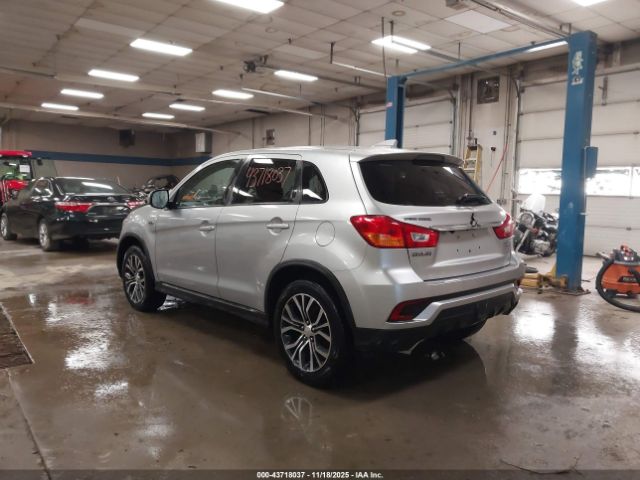 2018 MITSUBISHI OUTLANDER SPORT JA4AR3AUXJU023044 Photo 2