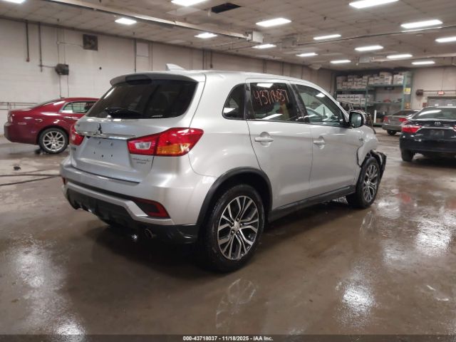 2018 MITSUBISHI OUTLANDER SPORT JA4AR3AUXJU023044 Photo 3