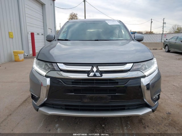43718038 :رقم المزاد ، JA4AD3A33JZ017286 vin ، 2018 Mitsubishi Outlander Se مزاد بيع